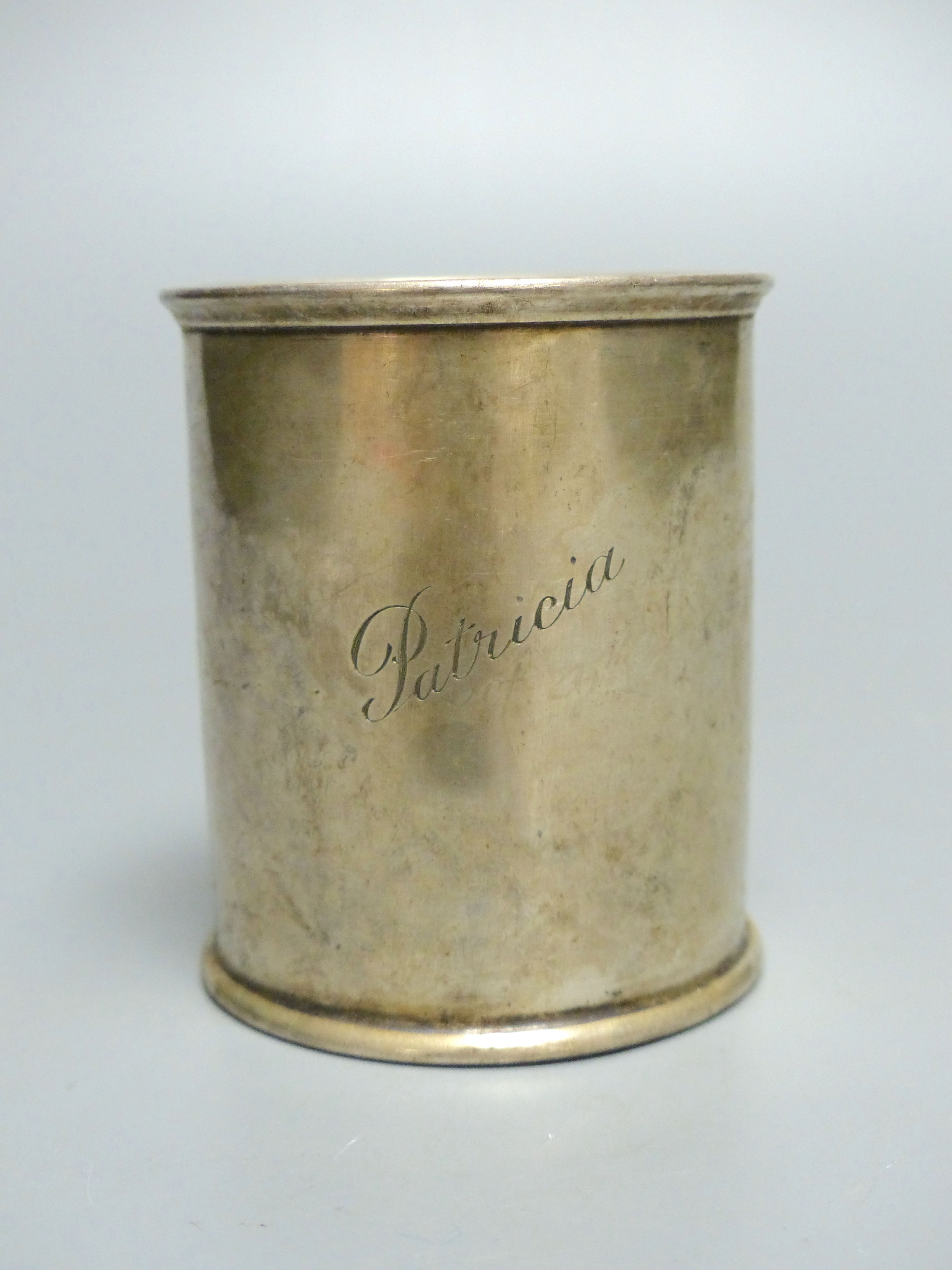 A George V silver christening mug, with engraved name, Chester, 1915, 7cm, 55 grams.